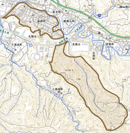 薬師町とその周辺の地図。町の範囲を重ねている