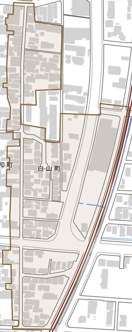 白山町とその周辺の地図。町の範囲を重ねている