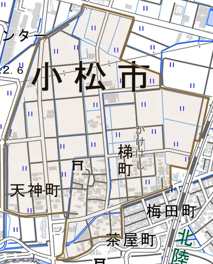 梯町とその周辺の地図。町の範囲を重ねている