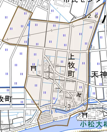 上牧町とその周辺の地図。町の範囲を重ねている