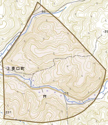 上麦口町とその周辺の地図。町の範囲を重ねている