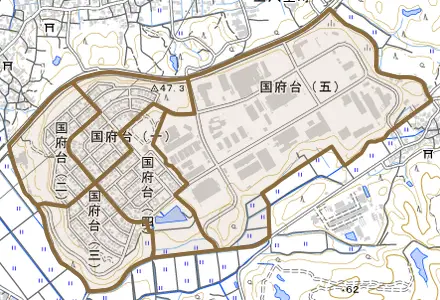 国府台とその周辺の地図。町の範囲を重ねている
