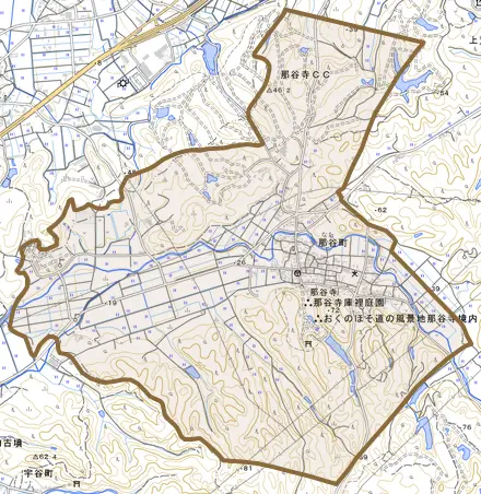 那谷町とその周辺の地図。町の範囲を重ねている