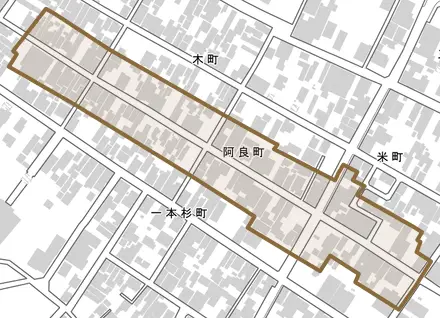 阿良町とその周辺の地図。町の範囲を重ねている
