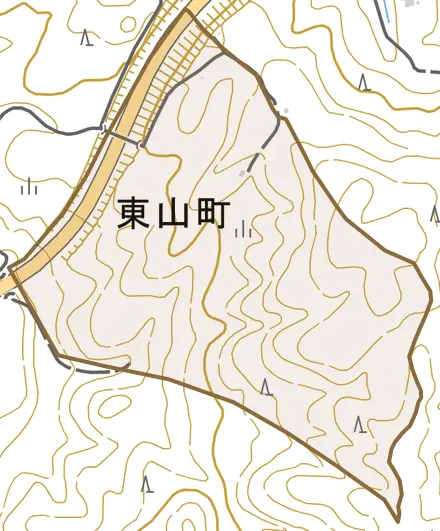 東山町とその周辺の地図。町の範囲を重ねている