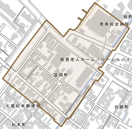 富岡町とその周辺の地図。町の範囲を重ねている