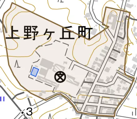 上野ヶ丘町とその周辺の地図。町の範囲を重ねている