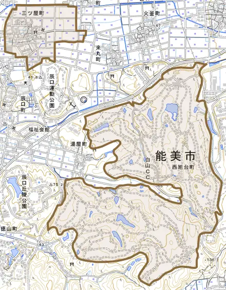 三ツ屋町とその周辺の地図。町の範囲を重ねている