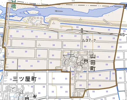 山田町とその周辺の地図。町の範囲を重ねている