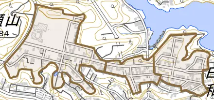 字小木とその周辺の地図。町の範囲を重ねている