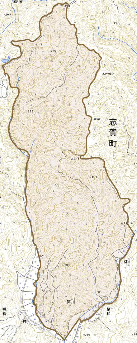阿川とその周辺の地図。町の範囲を重ねている