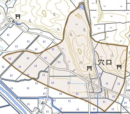 穴口とその周辺の地図。町の範囲を重ねている