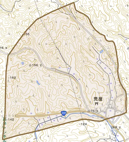 荒屋とその周辺の地図。町の範囲を重ねている