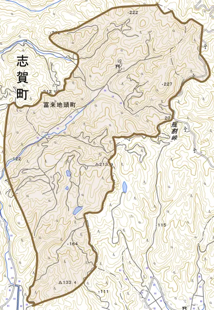 日用とその周辺の地図。町の範囲を重ねている