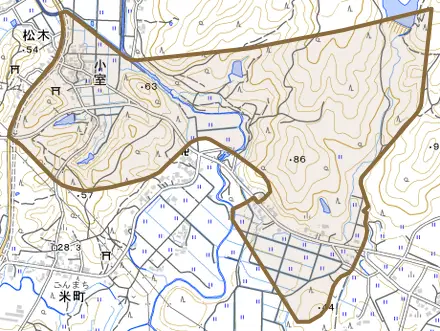 小室とその周辺の地図。町の範囲を重ねている