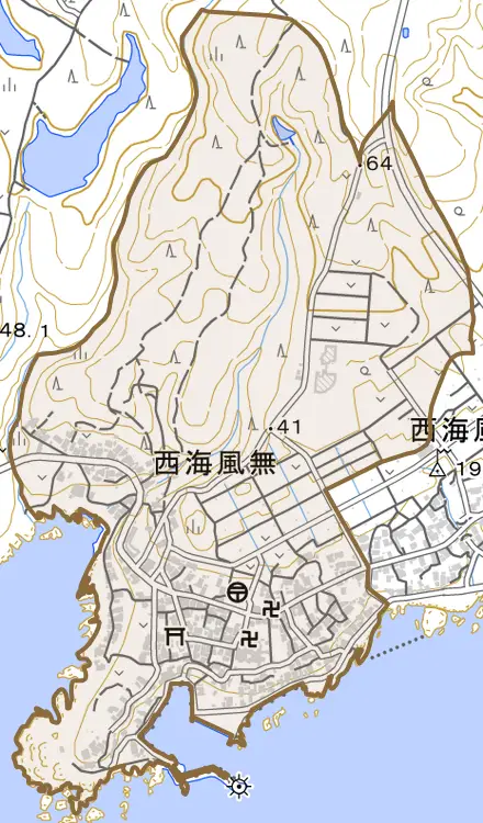 西海風無とその周辺の地図。町の範囲を重ねている