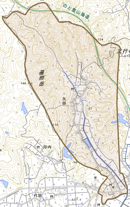 矢田とその周辺の地図。町の範囲を重ねている