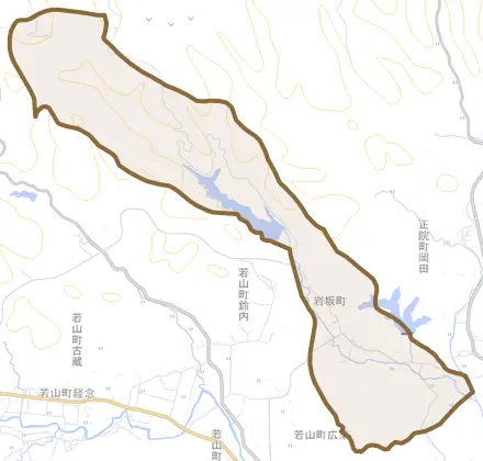 岩坂町とその周辺の地図。町の範囲を重ねている