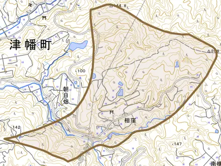 字相窪とその周辺の地図。町の範囲を重ねている