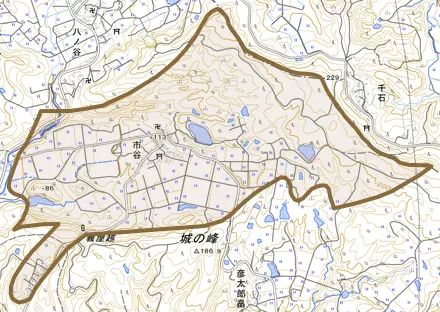字市谷とその周辺の地図。町の範囲を重ねている