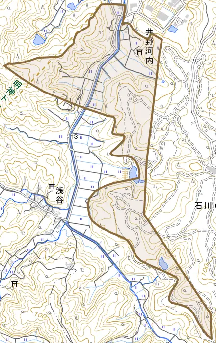 字井野河内とその周辺の地図。町の範囲を重ねている