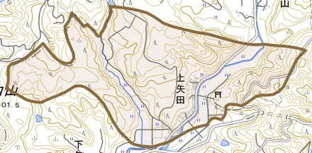 字上矢田とその周辺の地図。町の範囲を重ねている