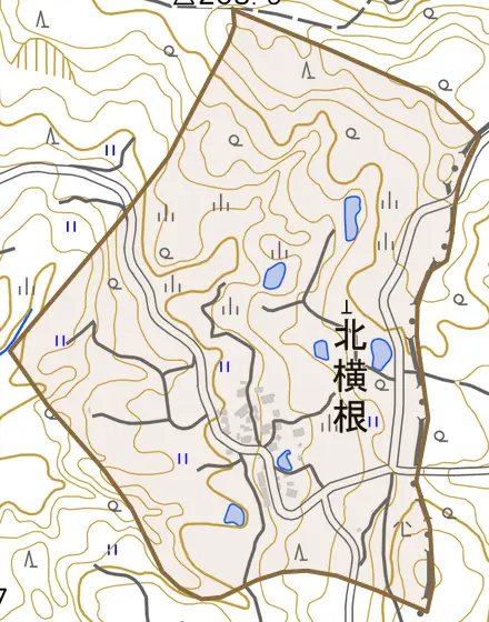 字北横根とその周辺の地図。町の範囲を重ねている