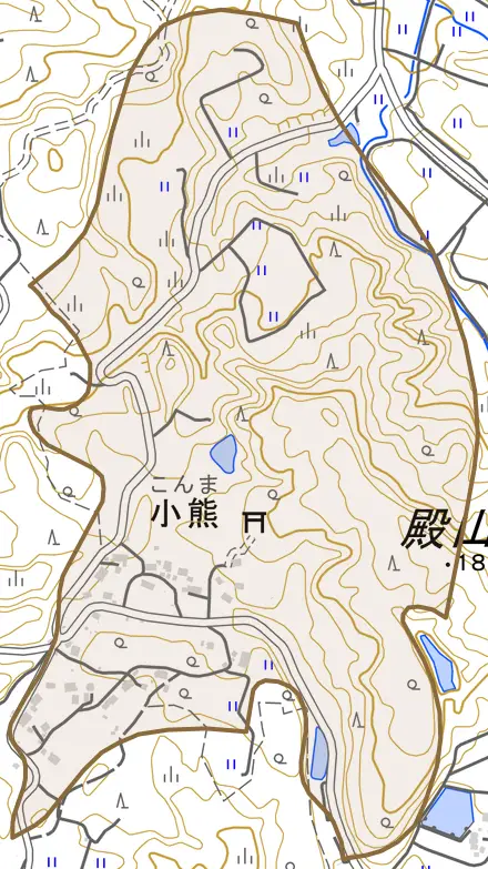 字小熊とその周辺の地図。町の範囲を重ねている