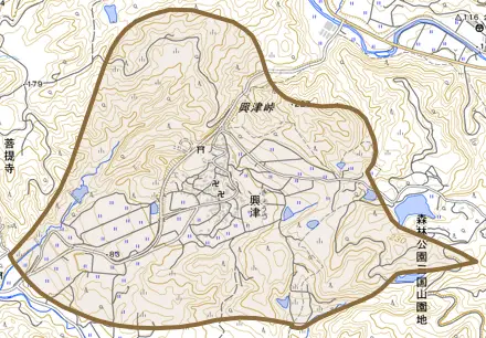 字興津とその周辺の地図。町の範囲を重ねている