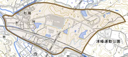 字杉瀬とその周辺の地図。町の範囲を重ねている