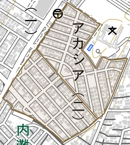 字アカシアとその周辺の地図。町の範囲を重ねている
