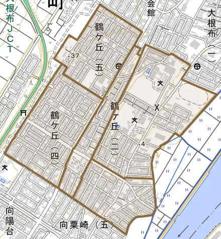 字鶴ケ丘とその周辺の地図。町の範囲を重ねている