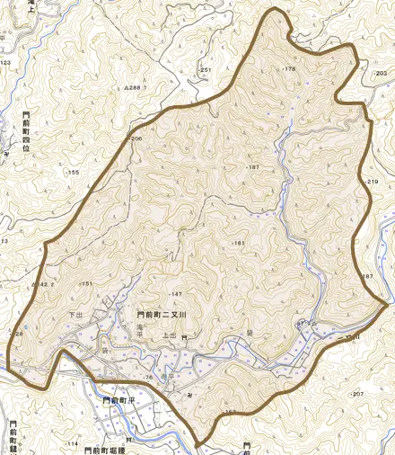 門前町二又川とその周辺の地図。町の範囲を重ねている
