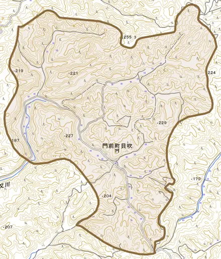 門前町貝吹とその周辺の地図。町の範囲を重ねている