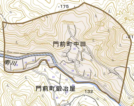 門前町中田とその周辺の地図。町の範囲を重ねている