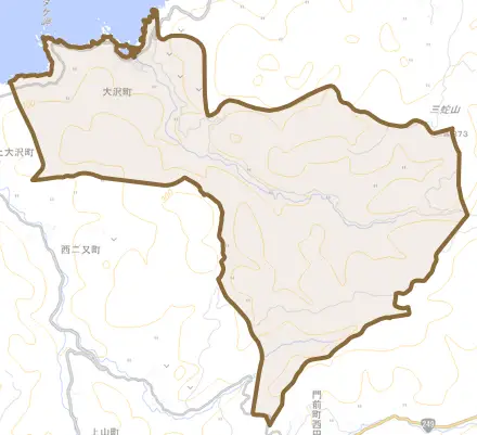 大沢町とその周辺の地図。町の範囲を重ねている