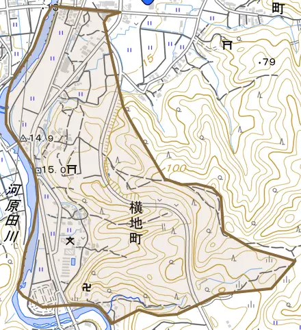 横地町とその周辺の地図。町の範囲を重ねている