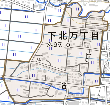 下北万丁目とその周辺の地図。町の範囲を重ねている