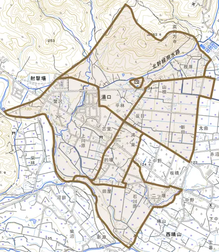 湯口とその周辺の地図。町の範囲を重ねている