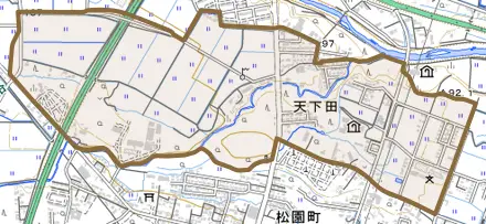 天下田とその周辺の地図。町の範囲を重ねている