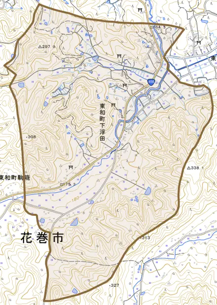 東和町下浮田とその周辺の地図。町の範囲を重ねている