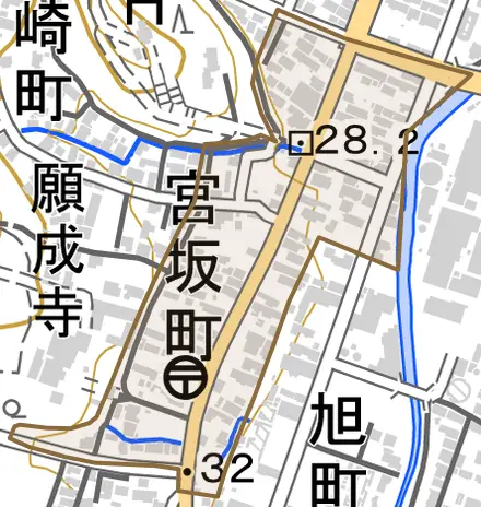 宮坂町とその周辺の地図。町の範囲を重ねている