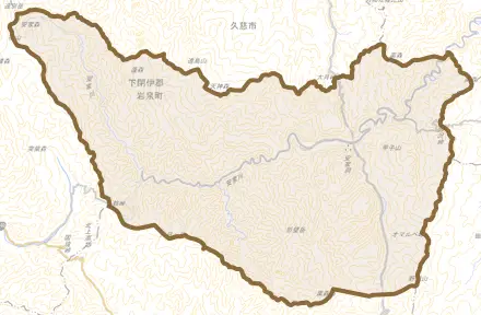 安家とその周辺の地図。町の範囲を重ねている