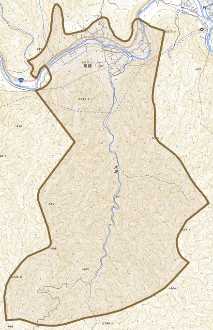 尼額とその周辺の地図。町の範囲を重ねている