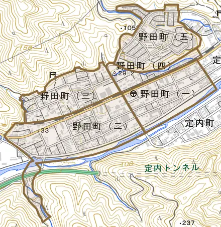 野田町とその周辺の地図。町の範囲を重ねている