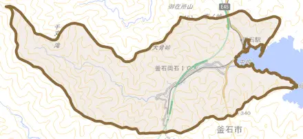 両石町とその周辺の地図。町の範囲を重ねている