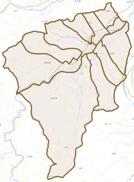 小久慈町とその周辺の地図。町の範囲を重ねている