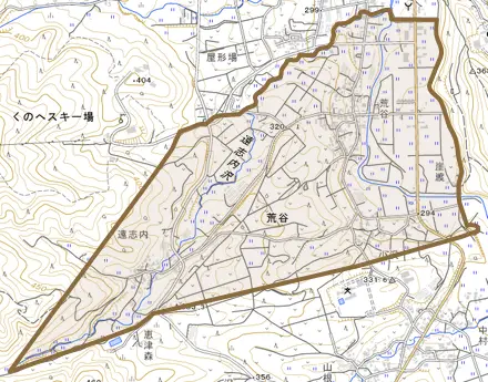 荒谷とその周辺の地図。町の範囲を重ねている