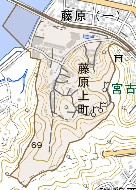 藤原上町とその周辺の地図。町の範囲を重ねている
