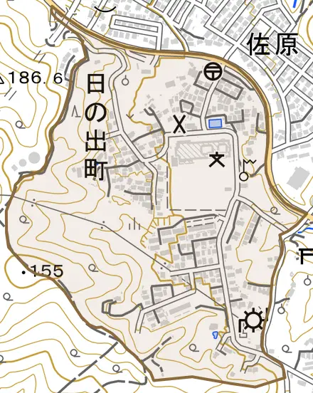 日の出町とその周辺の地図。町の範囲を重ねている